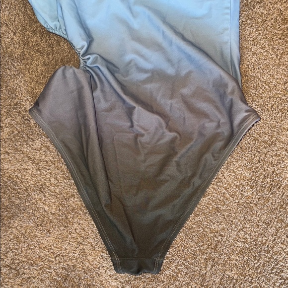 Women's 4 Small DKNY Blue Gray Ombre Swimsuit Cutout One Piece GUC - Picture 8 of 8